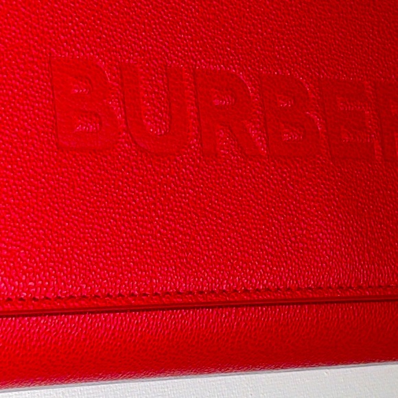 NWT BURBERRY HENLEY RED LOGO EMBOSSED LEATHER FLAP CROSSBODY STRAP CLUTCH BAG - Picture 13 of 13